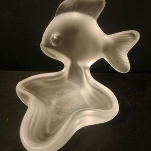 Vannes Art Glass Fish Frosted Trinket Dish